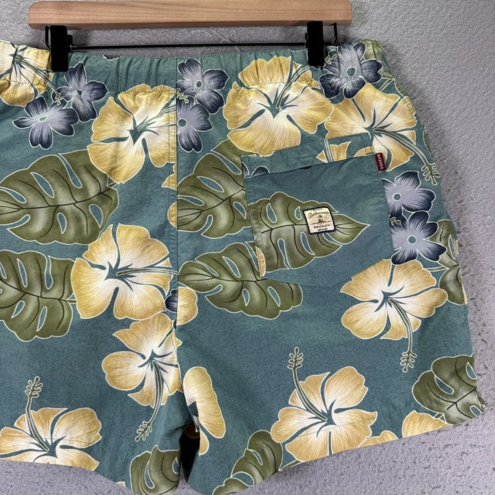 Tommy Bahama Swim Trunks Mens Medium Blue Floral Bungalo Beach Hawaiian Vacation
